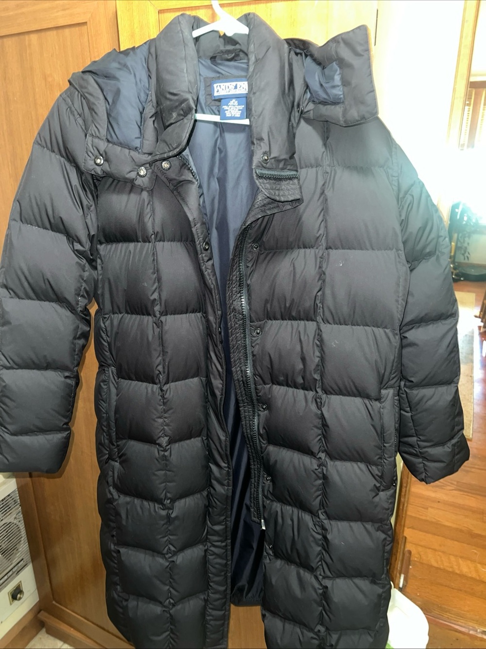 Lands' End Women's Black Long Down Puffer Coat petit Medium 10-12